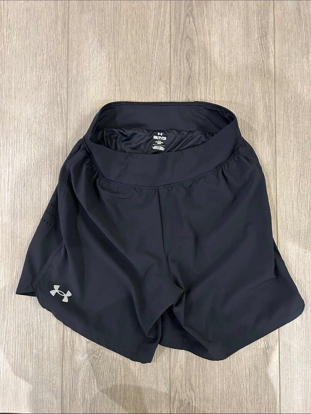 Under Armour Men’s Black Performance Running Shorts with Liner 7” Inseam
